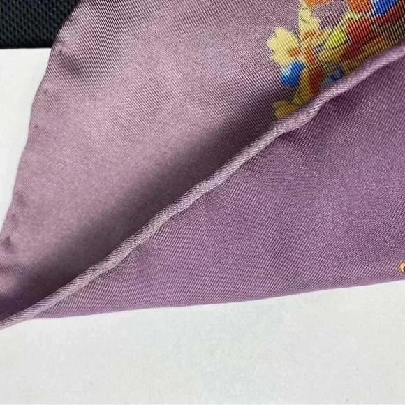 Hermès 'Un Siecle de Courses a Deauville 90' scarf by Hubert de Watrigant - Picture 5 of 6